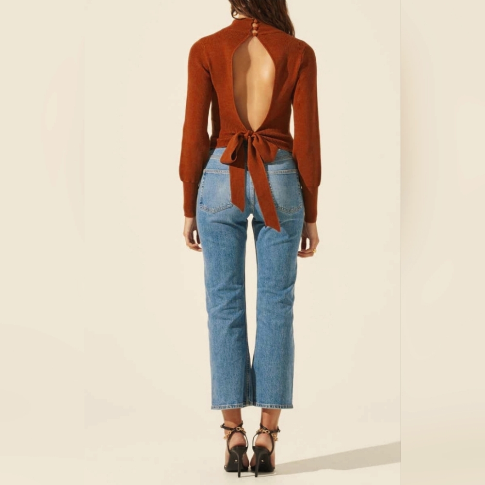 ASTR The Label TIE BACK MOCK NECK SWEATER
